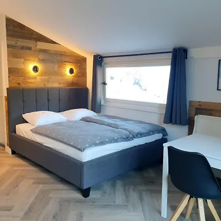 Апартаменты Waldvilla Бад Кляйнкирххайм