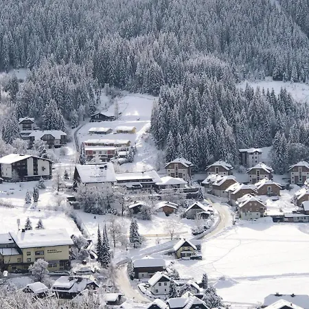 Апартаменты Waldvilla Бад Кляйнкирххайм