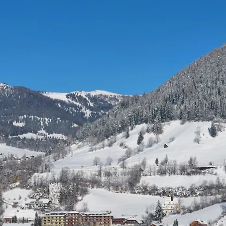 Апартаменты Waldvilla Бад Кляйнкирххайм