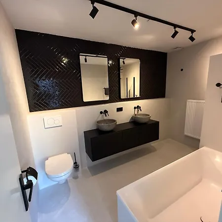 Апартаменты Waldvilla Бад Кляйнкирххайм